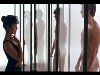 Девушка выбирает себе секс раба