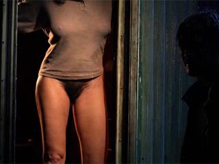 Мама ходит без трусов перед взрослым сыном