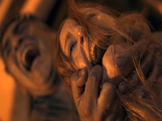 Отец с сыном жестко насилуют четырех подруг