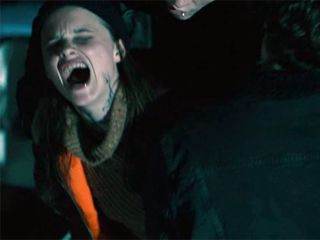 Парни дерут в жопу свою подругу