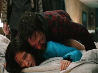 Пьяные кореша насилуют девушку своего друга