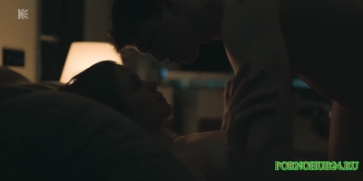 Пацан лишил девственности одноклассницу