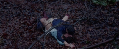 Брат с сестрой занимаються сексом в лесу