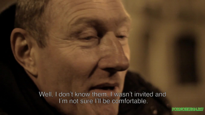 За клубом развел девушку на минет