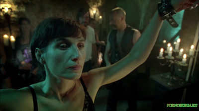 Пара впервые в садо мазо клубе