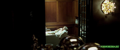 Девушка устроилась работать в публичный дом и делает первый минет